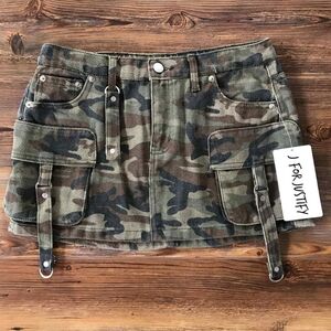 J for Justify NWOT Camo Cargo Mini Skirt Women's Size Medium